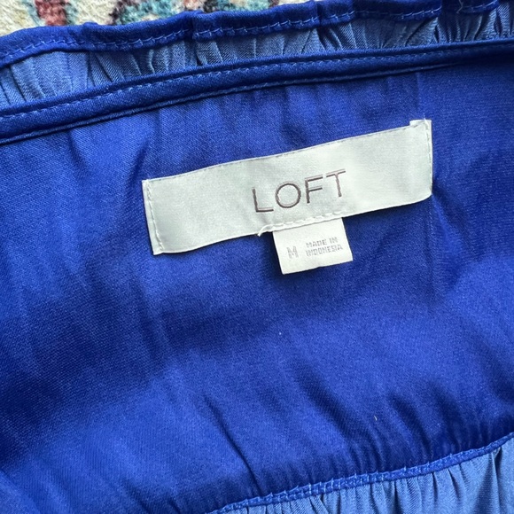 LOFT Vibrant cobalt Blue Ruffle Detail button up Blouse, EUC size medium - Picture 5 of 5